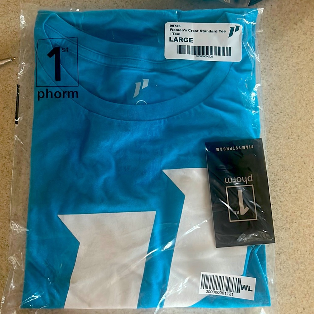 1st phorm women’s shirt